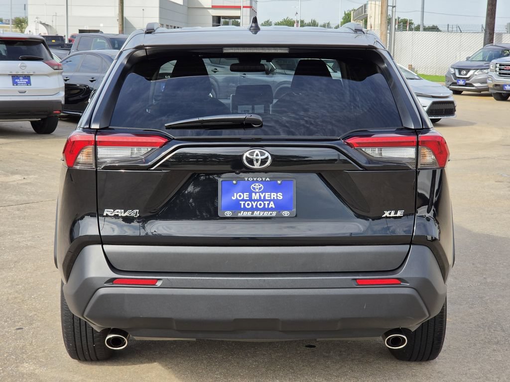 Used 2025 Toyota RAV4 XLE w/ Weather Package FWD image 8