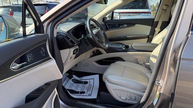 Used 2019 Lincoln Nautilus Reserve AWD/4WD image 9