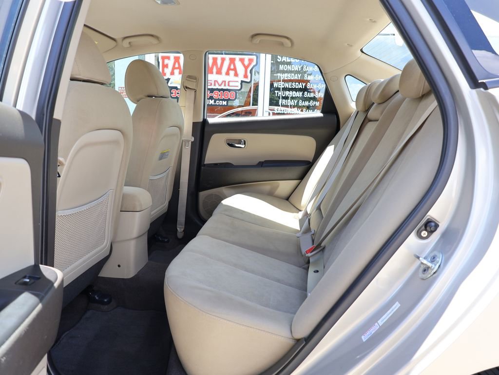 Used 2010 Hyundai Elantra GLS FWD image 20
