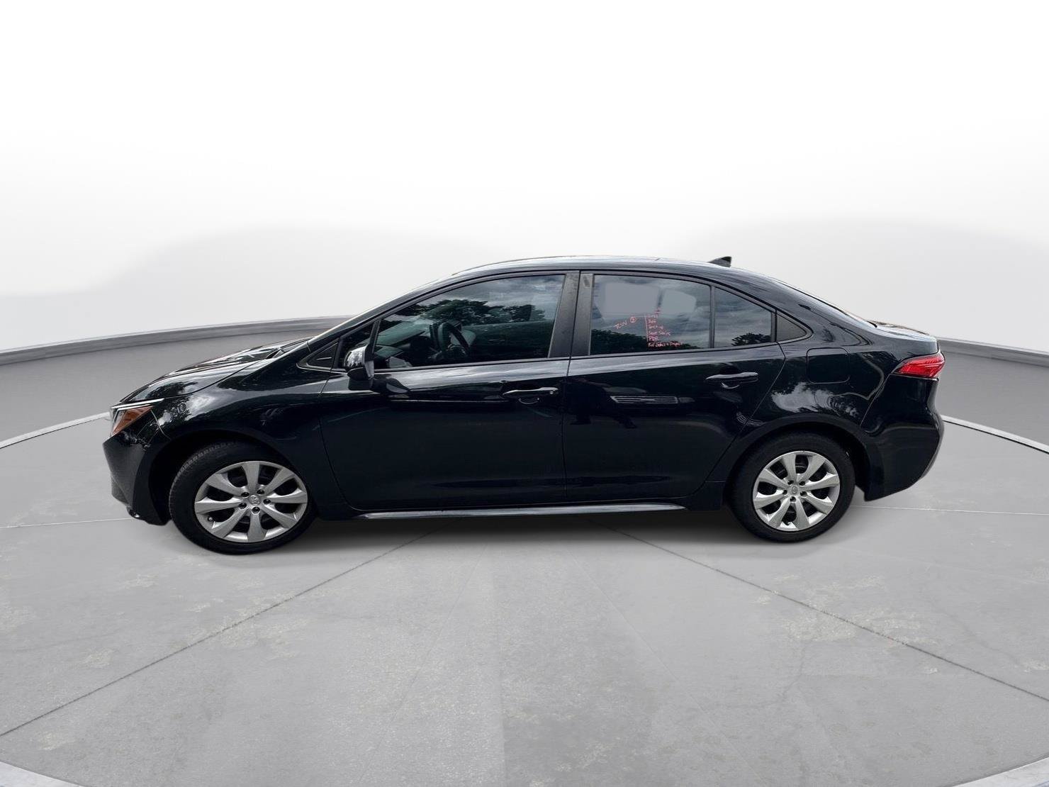 Certified 2021 Toyota Corolla LE FWD image 9