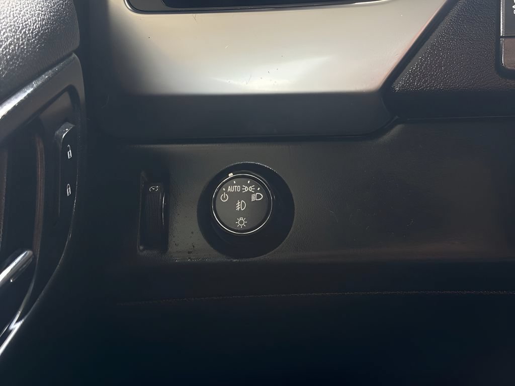 Used 2019 Chevrolet Tahoe Premier RWD image 28
