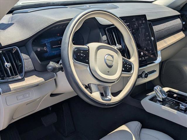 Used 2025 Volvo XC90 T8 Ultra w/ Protection Package Premier AWD/4WD image 9