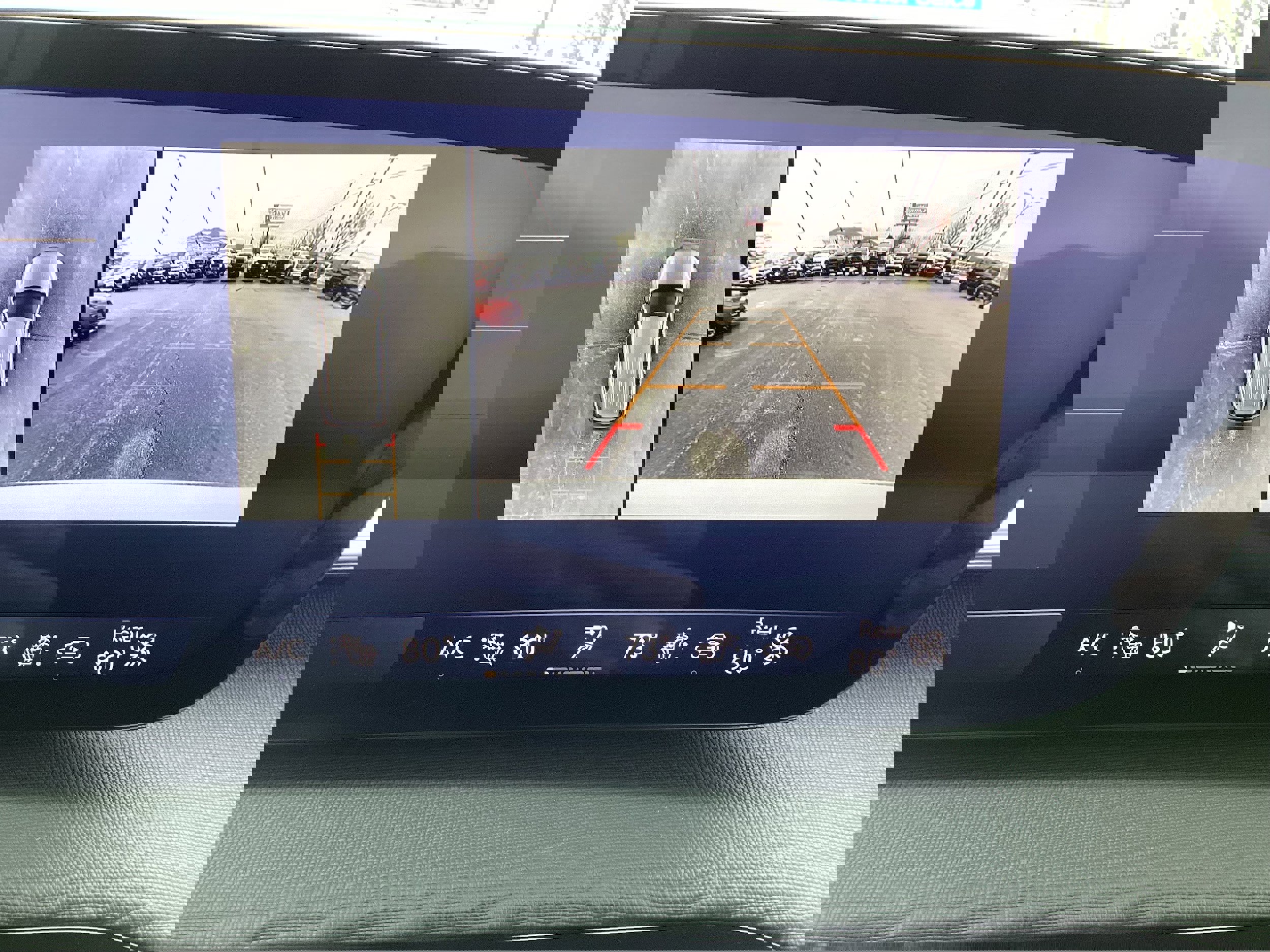 Used 2025 Buick Enclave Preferred image 23