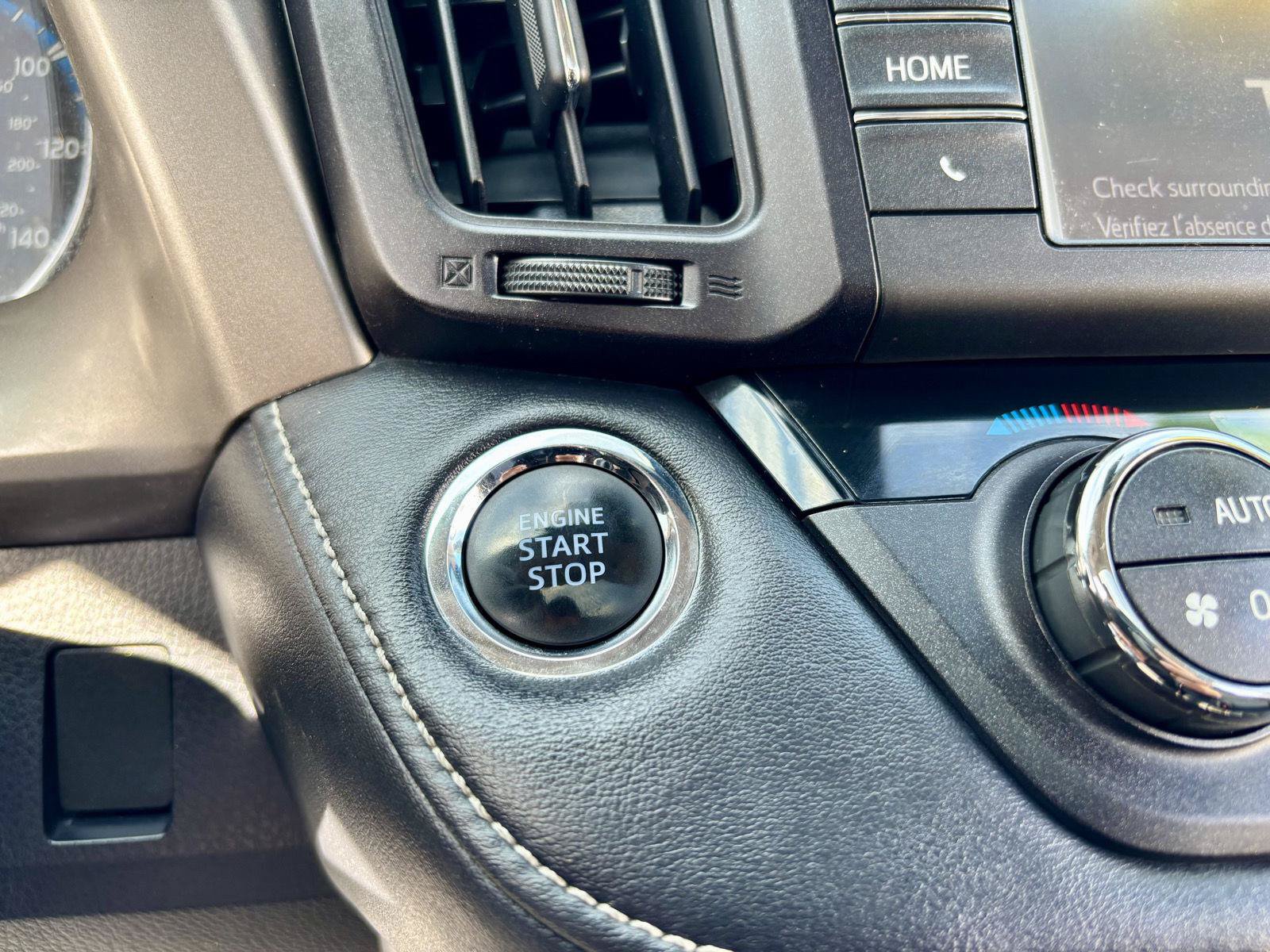 Used 2017 Toyota RAV4 Limited AWD/4WD image 22