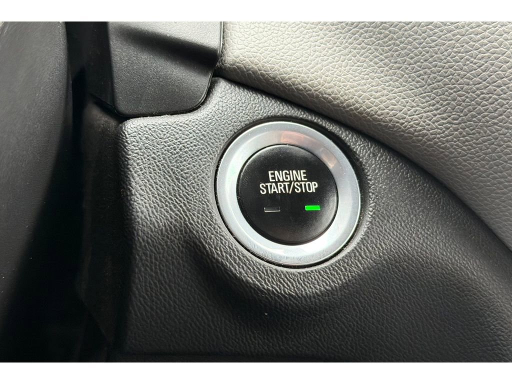 Used 2020 Chevrolet Equinox LS w/ LS Convenience Package FWD image 24