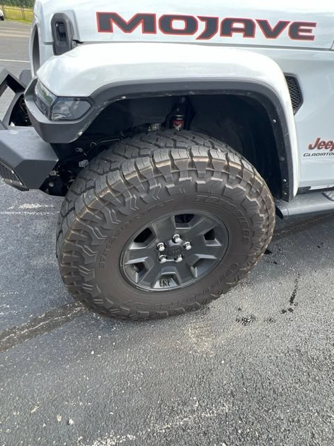 Used 2022 Jeep Gladiator Mojave w/ Cold Weather Group AWD/4WD image 8