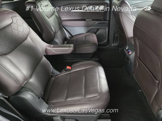 Used 2025 Ford Explorer Platinum w/ LUX Leather Package AWD/4WD image 22