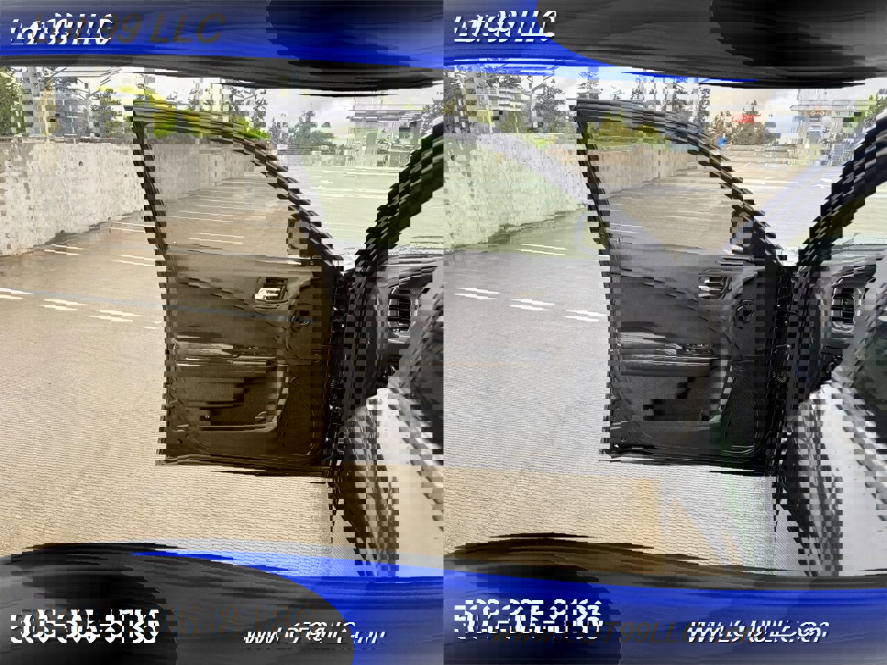 Used 2015 Dodge Charger SRT Hellcat w/ Harman/Kardon Audio Group image 34