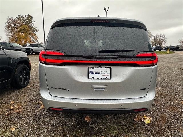 New 2026 Chrysler Pacifica Select w/ S Appearance Package image 5