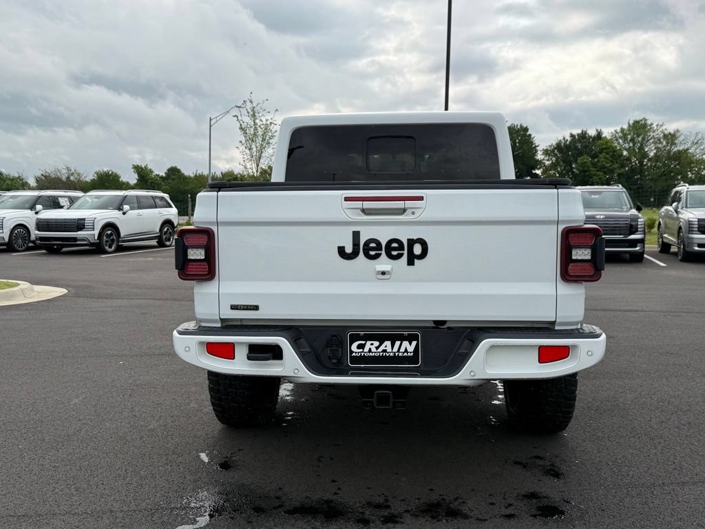 Used 2021 Jeep Gladiator Overland AWD/4WD image 6