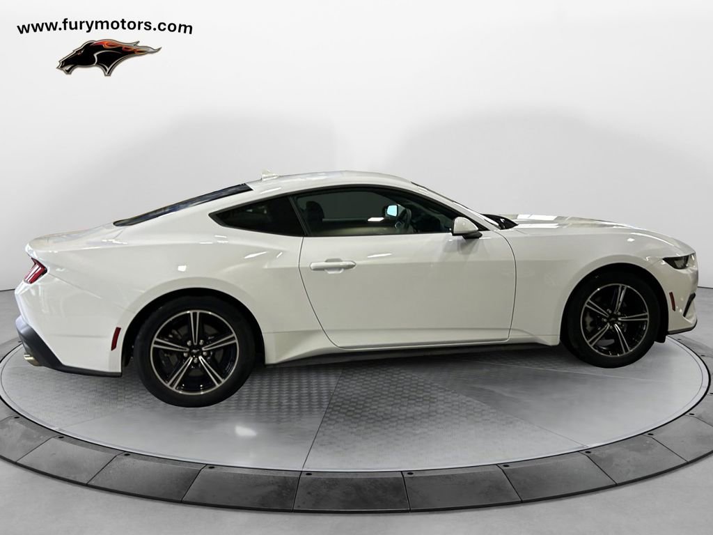 Used 2025 Ford Mustang Coupe image 2