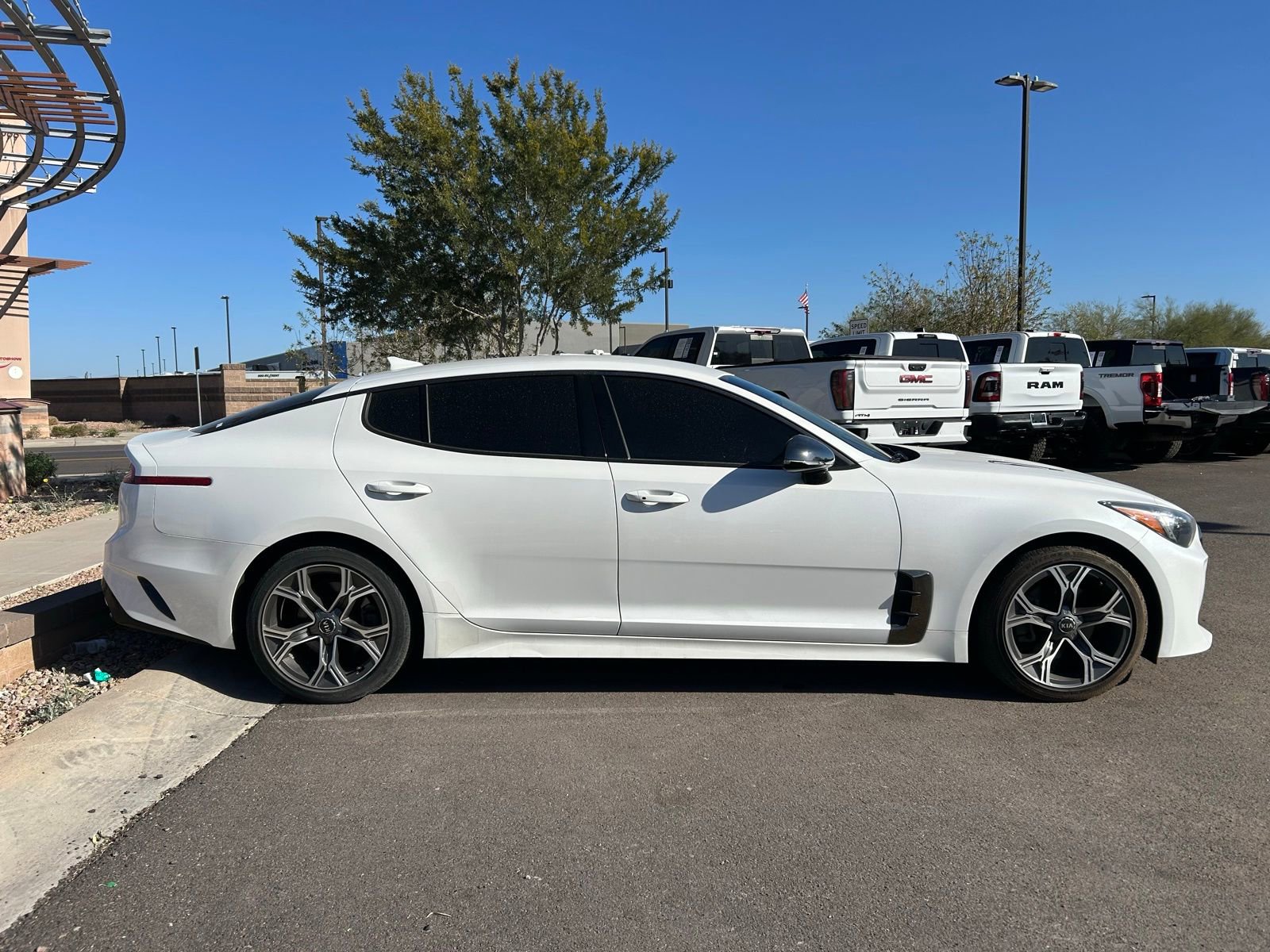 Used 2020 Kia Stinger GT-Line image 2