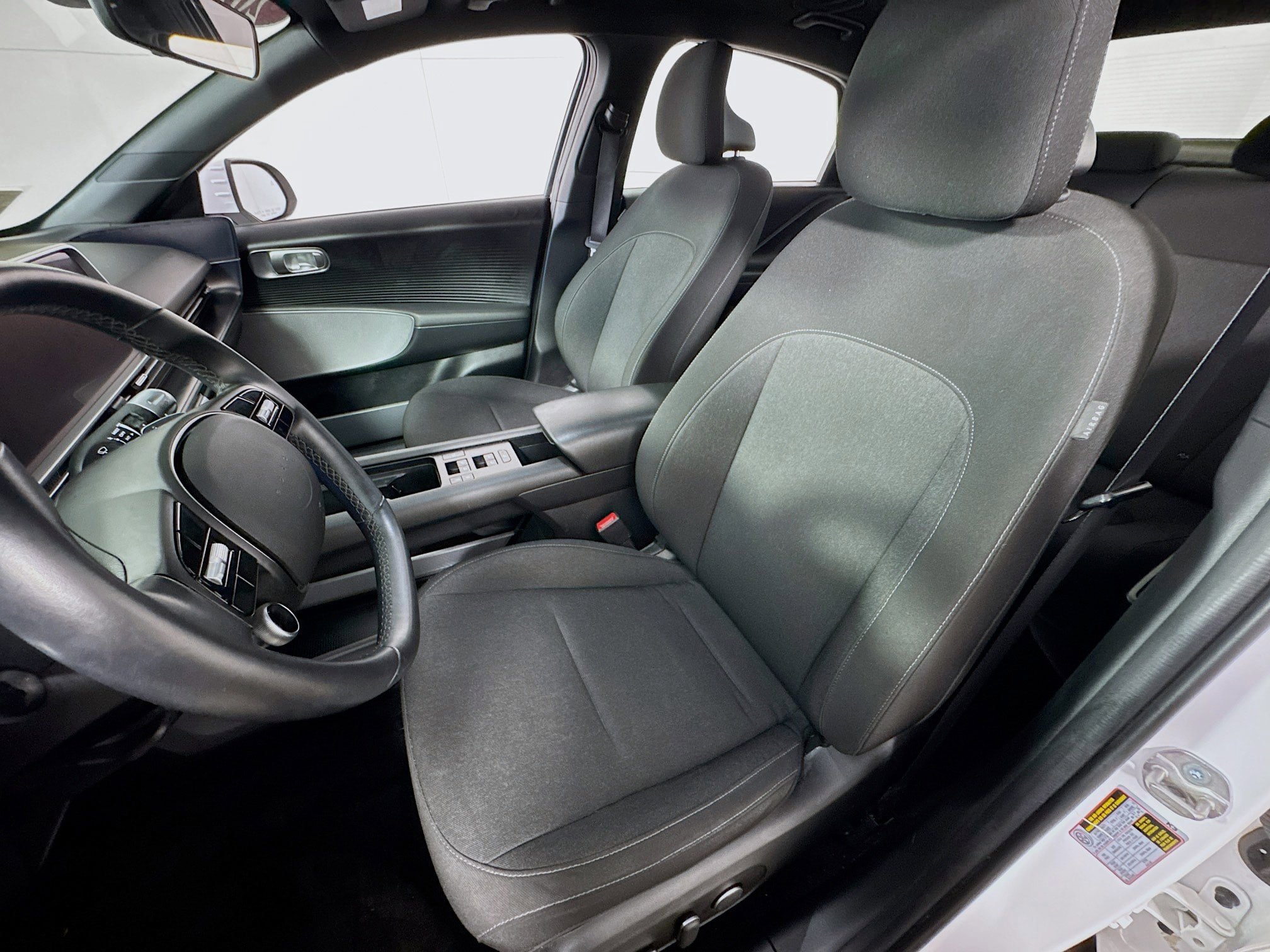 Used 2024 Hyundai Ioniq 6 SE AWD/4WD image 14