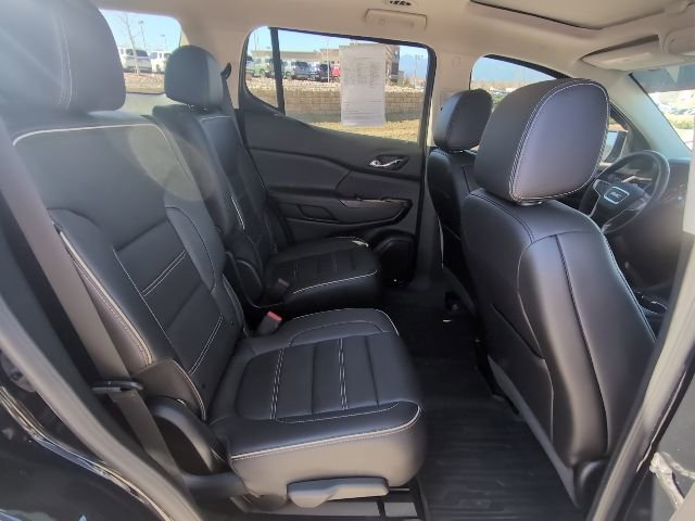 Used 2023 GMC Acadia Denali w/ Black Diamond Edition image 30