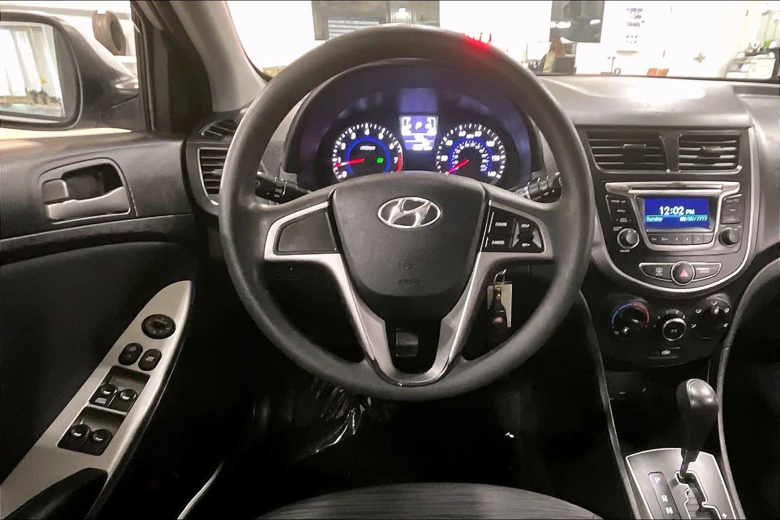Used 2015 Hyundai Accent GS FWD image 6