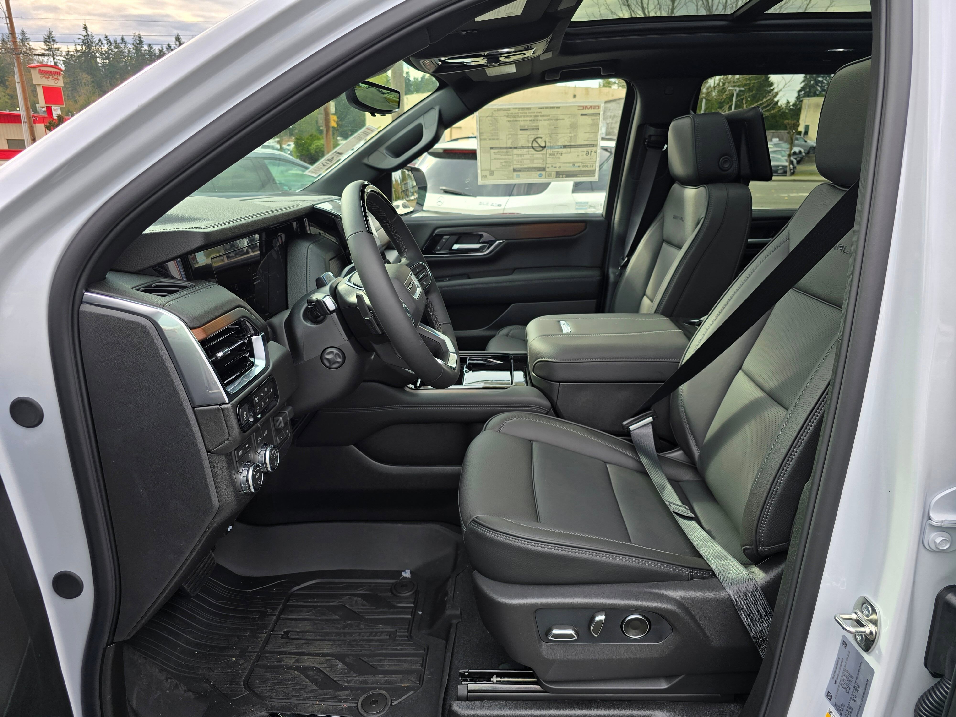 New 2026 GMC Yukon Denali w/ Denali Reserve Package image 19