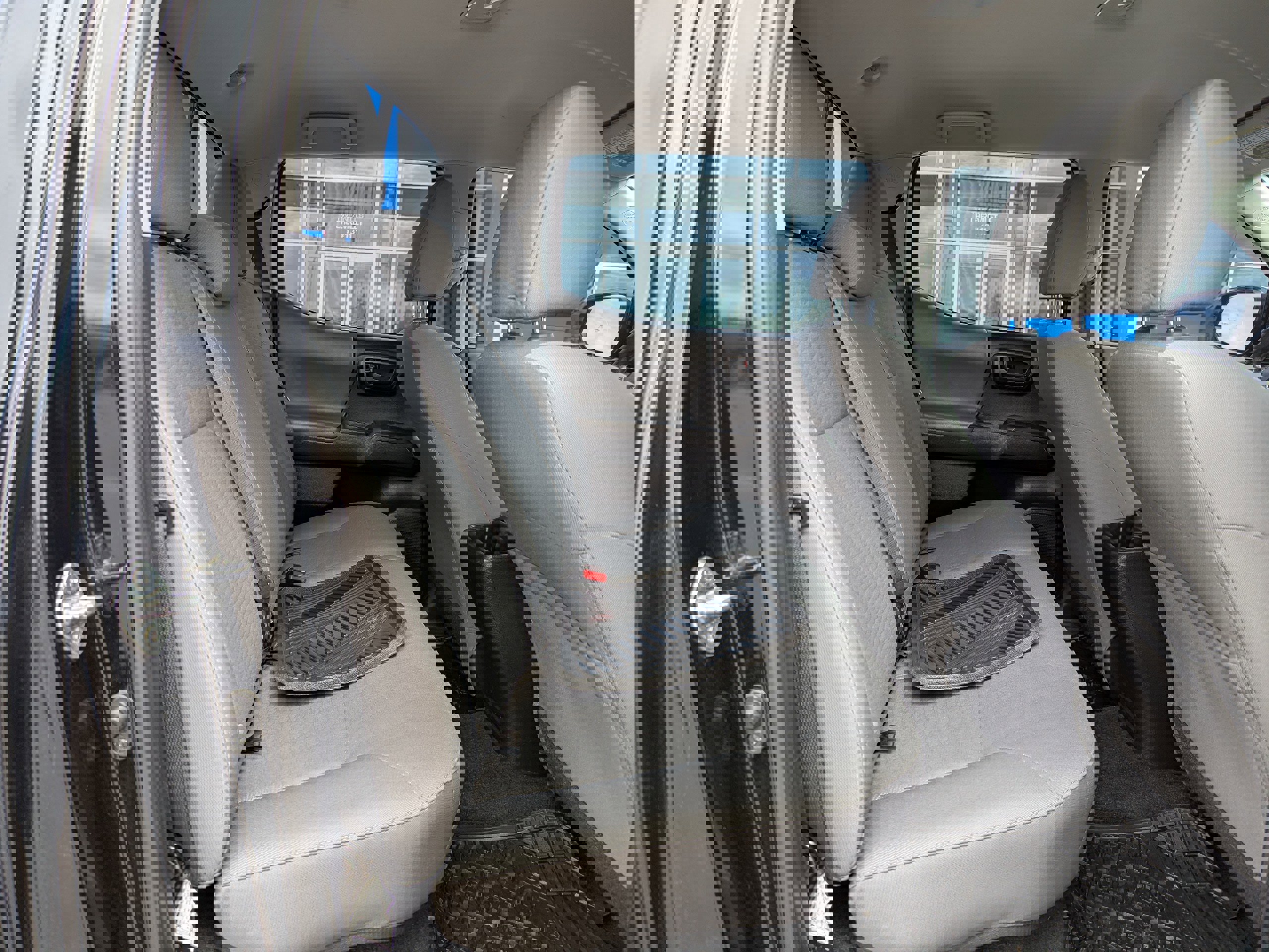 Used 2018 Toyota Tacoma SR image 35