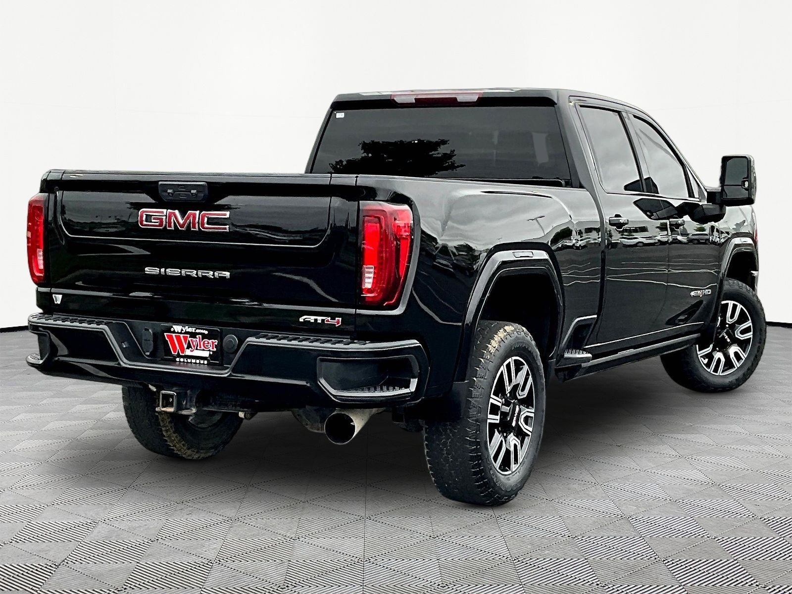 Used 2022 GMC Sierra 2500 AT4 AWD/4WD image 6