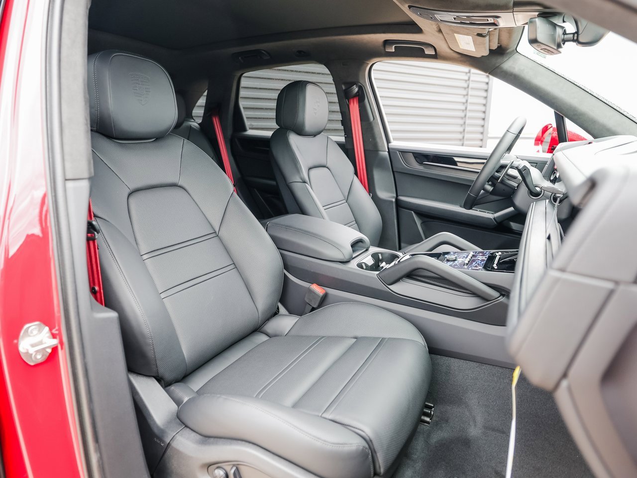 New 2025 Porsche Cayenne GTS image 28