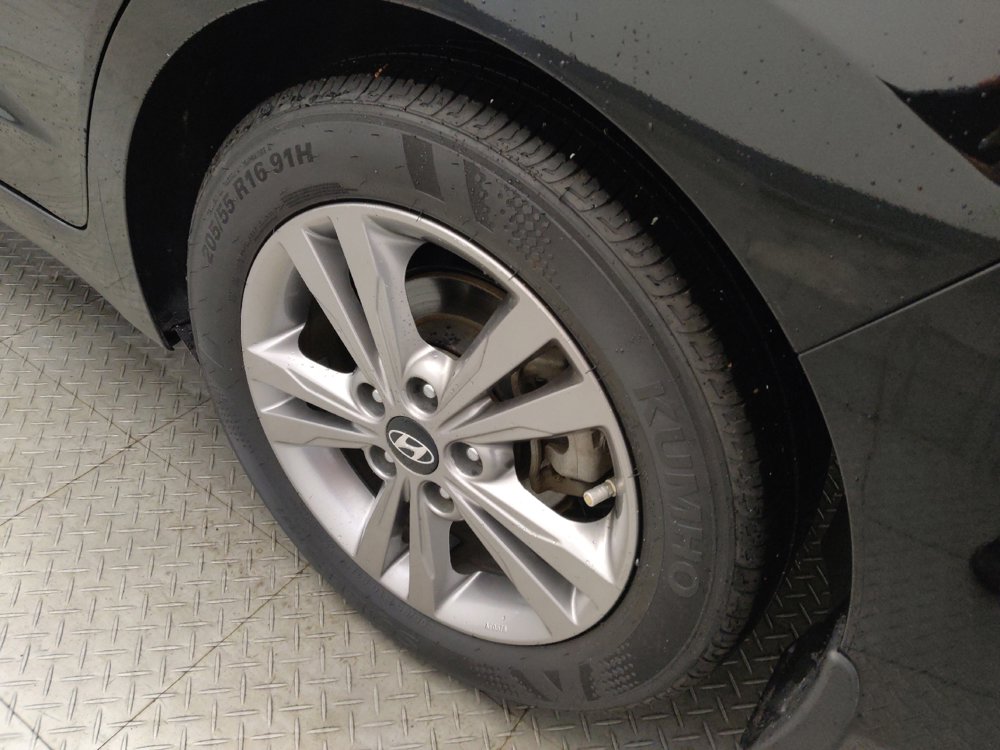 Used 2018 Hyundai Elantra Value Edition FWD image 31
