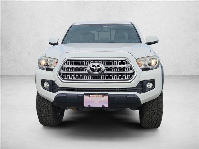Used 2017 Toyota Tacoma TRD Off-Road AWD/4WD image 2