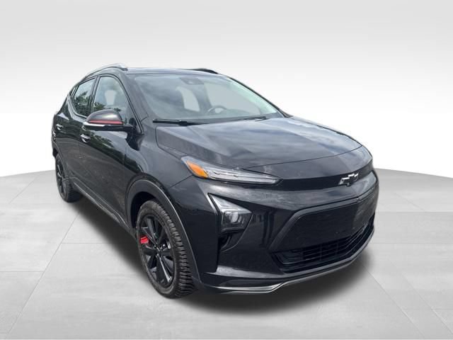 Certified 2023 Chevrolet Bolt EUV Premier w/ Redline Edition FWD image 3