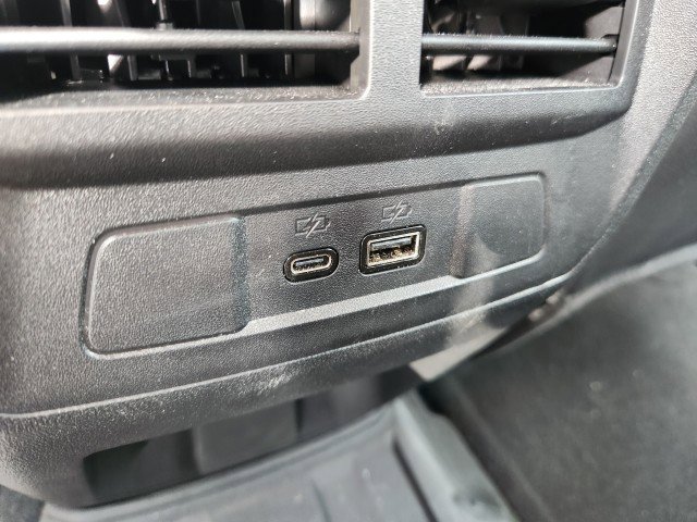 Used 2025 Chevrolet Colorado Z71 w/ Technology Package image 25