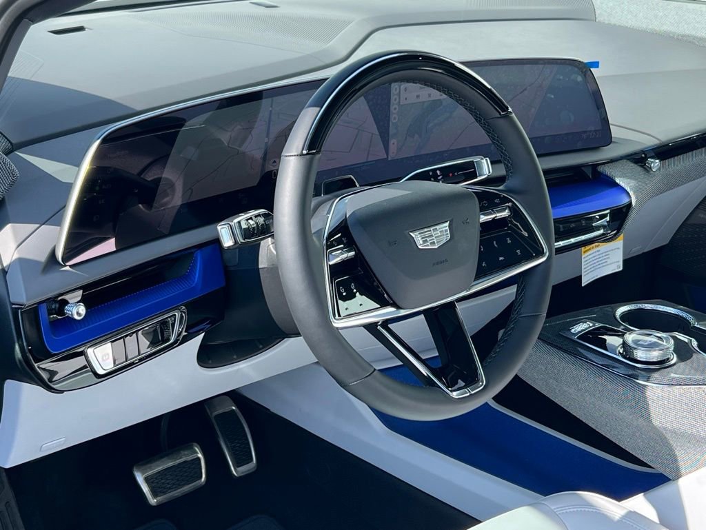 New 2026 Cadillac Optiq Luxury 1 image 5