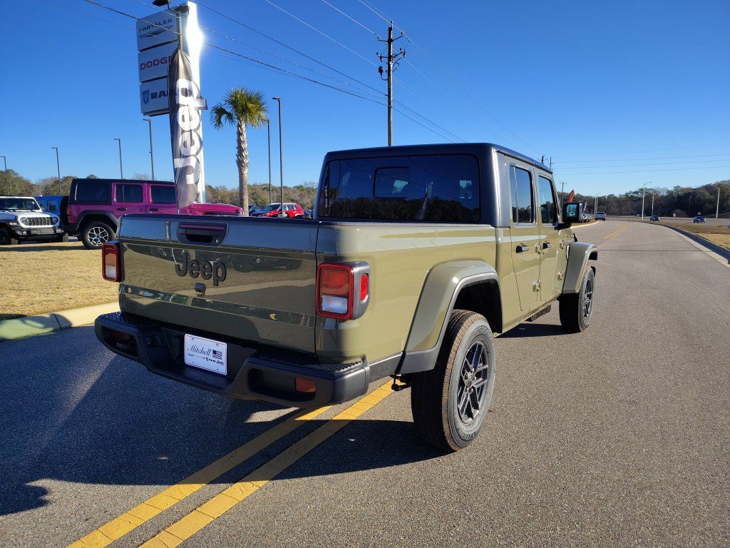 New 2026 Jeep Gladiator Sport AWD/4WD image 10