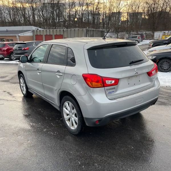 Used 2015 Mitsubishi Outlander Sport ES image 3