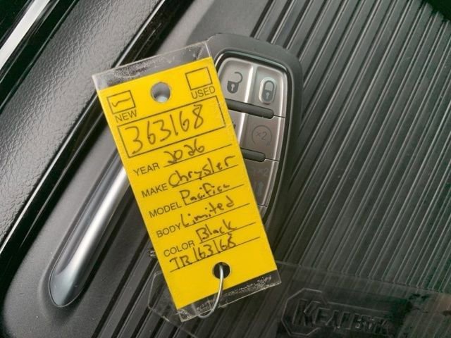New 2026 Chrysler Pacifica Limited w/ S Appearance Package image 32