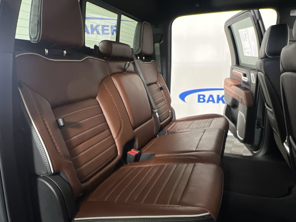 Certified 2025 GMC Sierra 3500 Denali Ultimate AWD/4WD image 27
