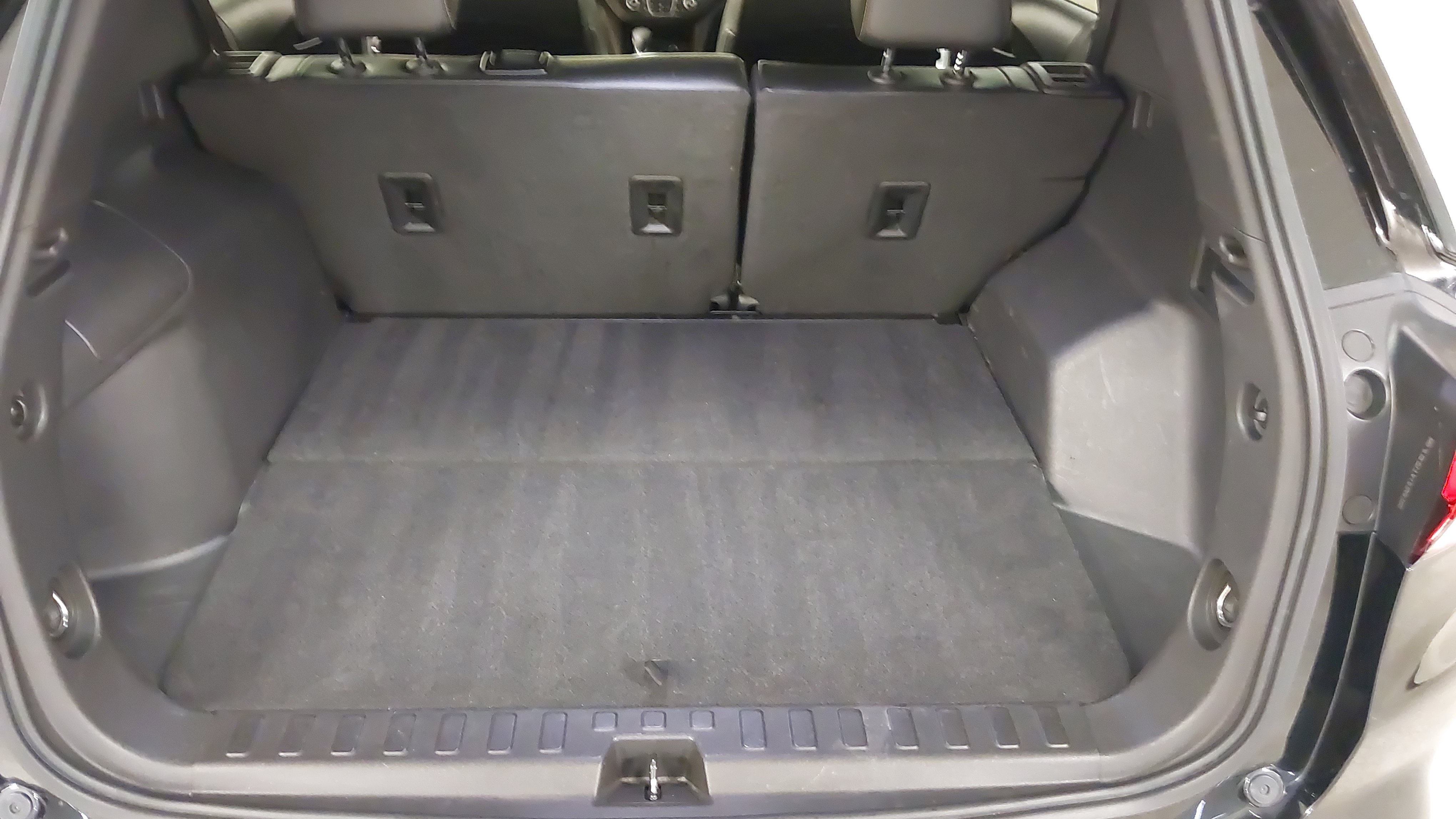Used 2023 Chevrolet Equinox Premier AWD/4WD image 27