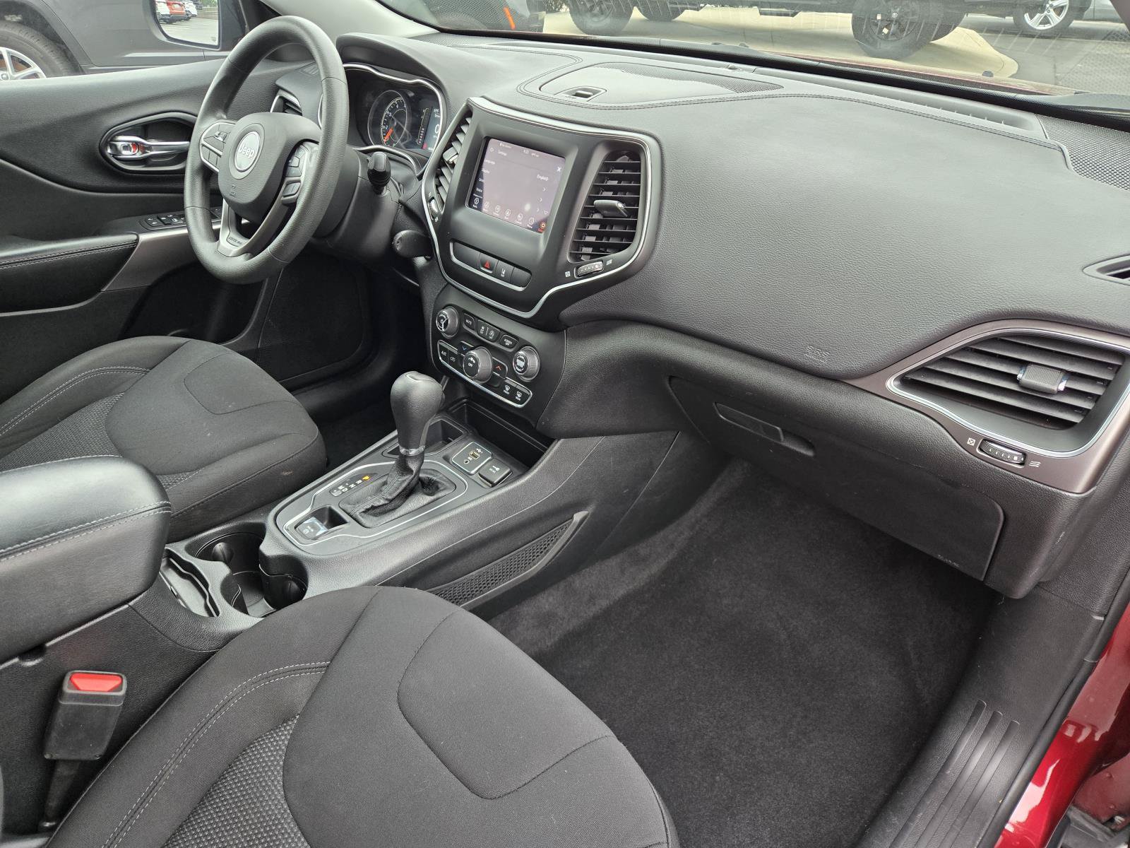 Certified 2021 Jeep Cherokee Latitude FWD image 28