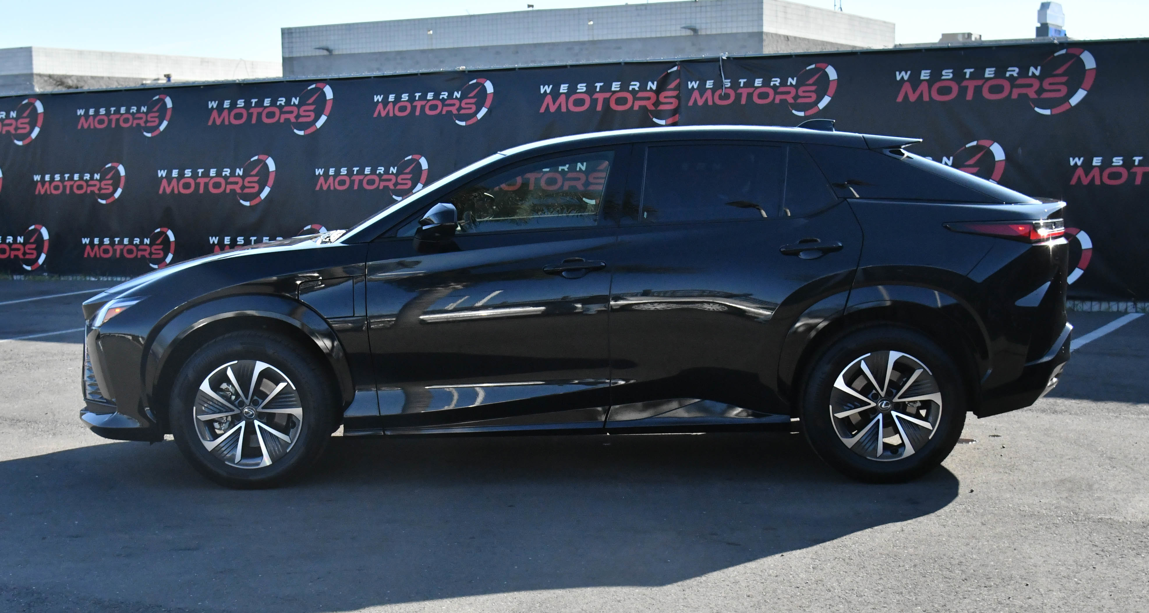 Used 2024 Lexus RZ 300e Premium image 4