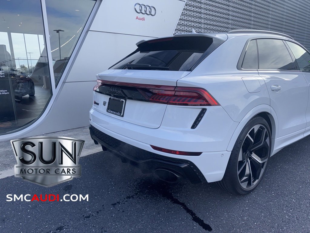 Certified 2024 Audi RS Q8 w/ Black Optic Package image 9