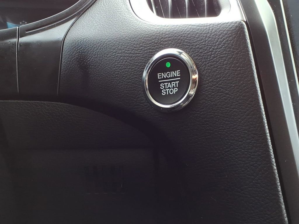 Used 2024 Ford Edge Titanium image 14