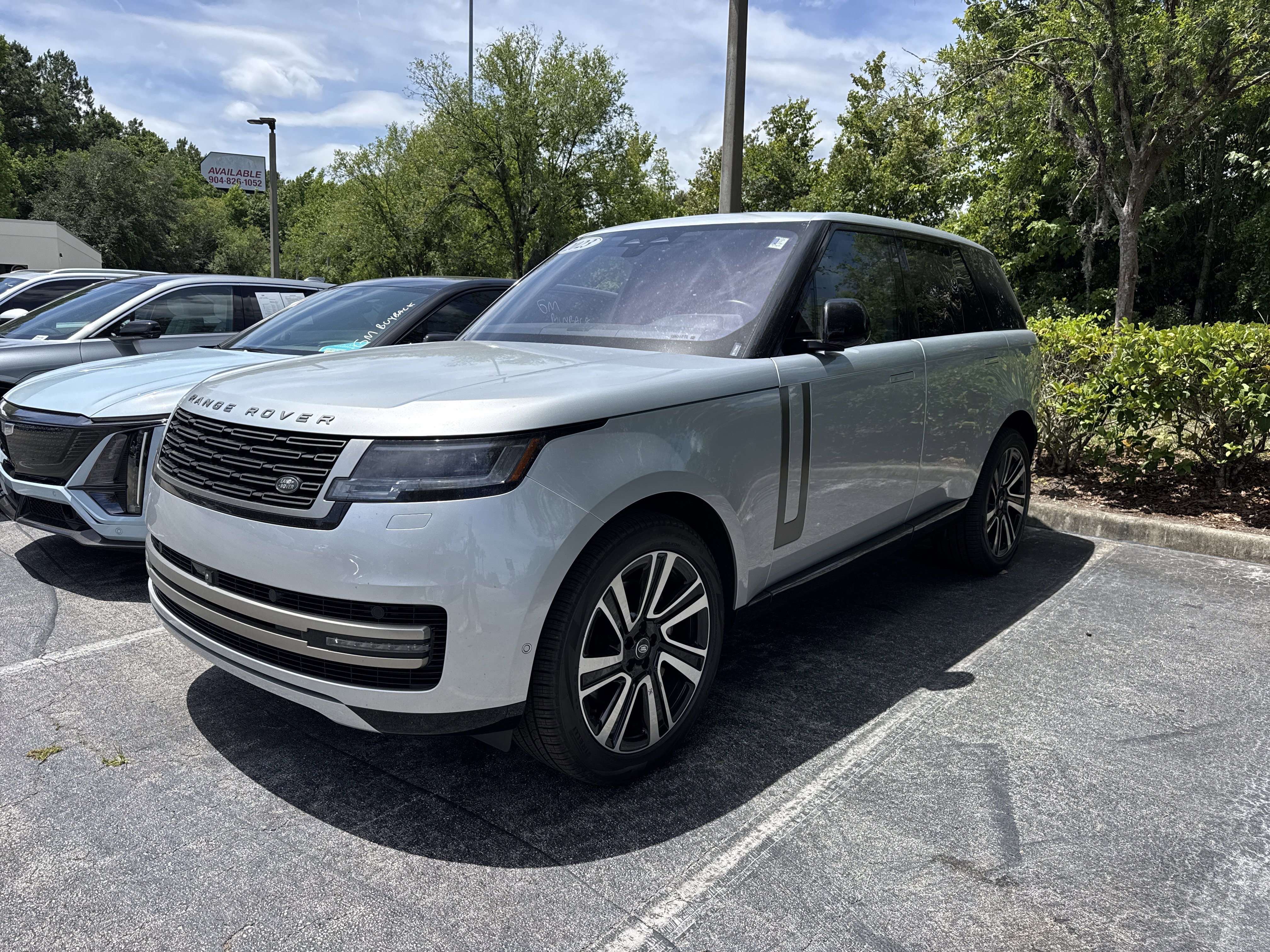 Used 2023 Land Rover Range Rover SE AWD/4WD video 1