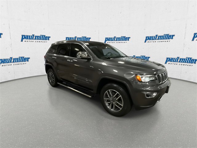 Used 2019 Jeep Grand Cherokee Limited w/ Luxury Group II image 2