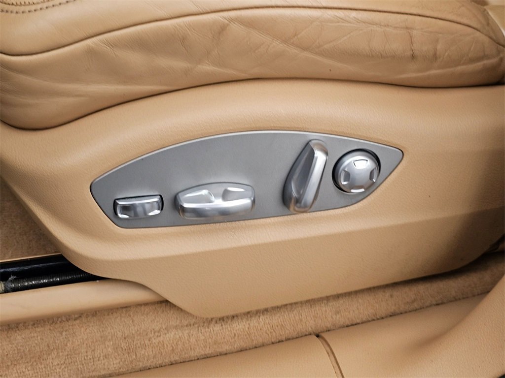 Used 2016 Porsche Macan Turbo image 33