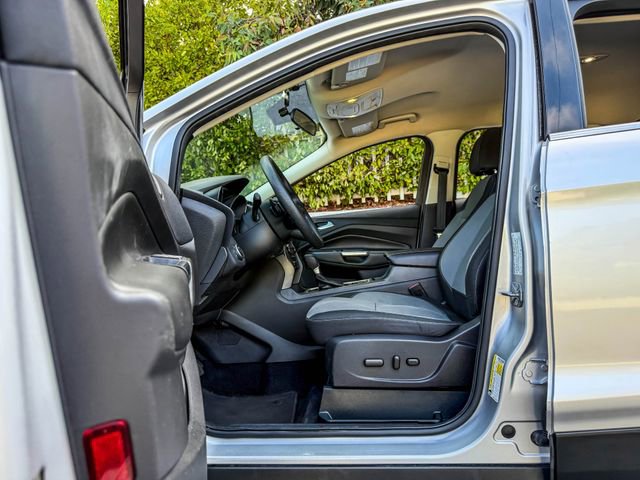 Used 2017 Ford Escape SE image 22