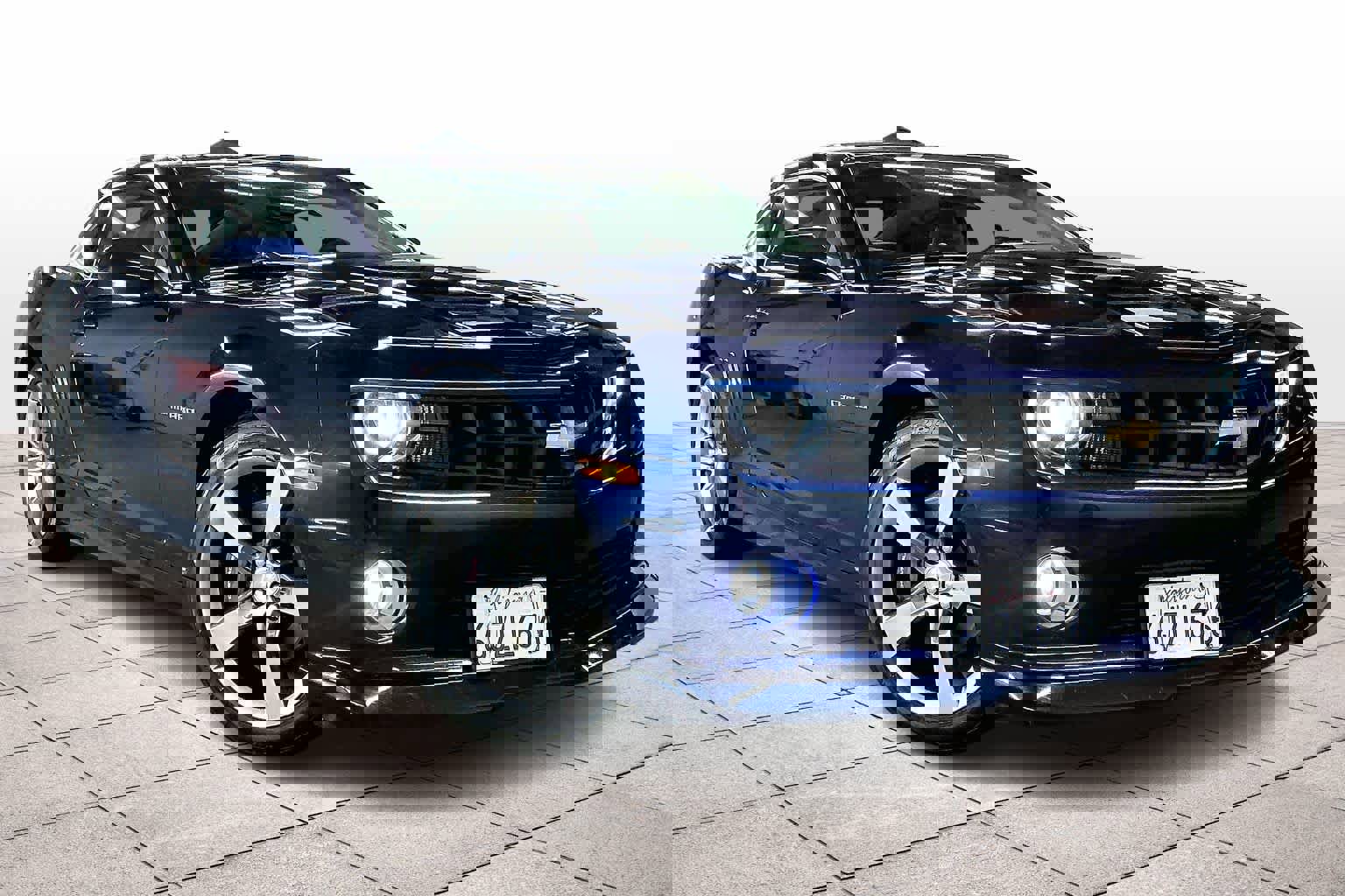 Used 2010 Chevrolet Camaro SS w/ LPO, Ground Effects Package image 2