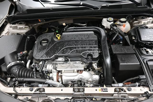 Used 2025 Chevrolet Malibu LT FWD image 30