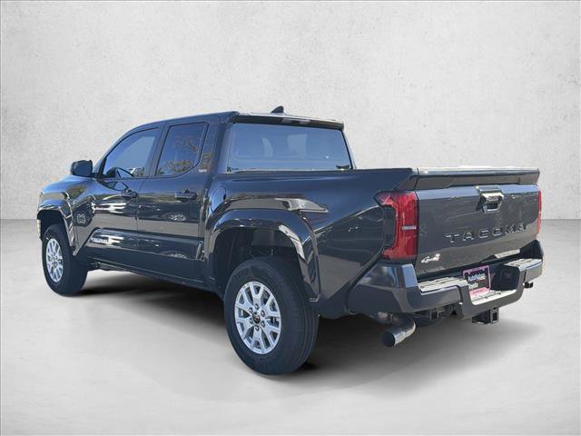 Used 2025 Toyota Tacoma SR5 AWD/4WD image 7