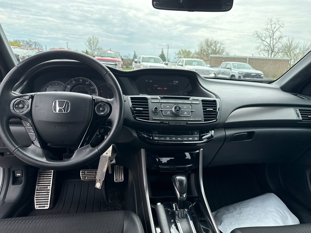 Used 2016 Honda Accord Sport image 16