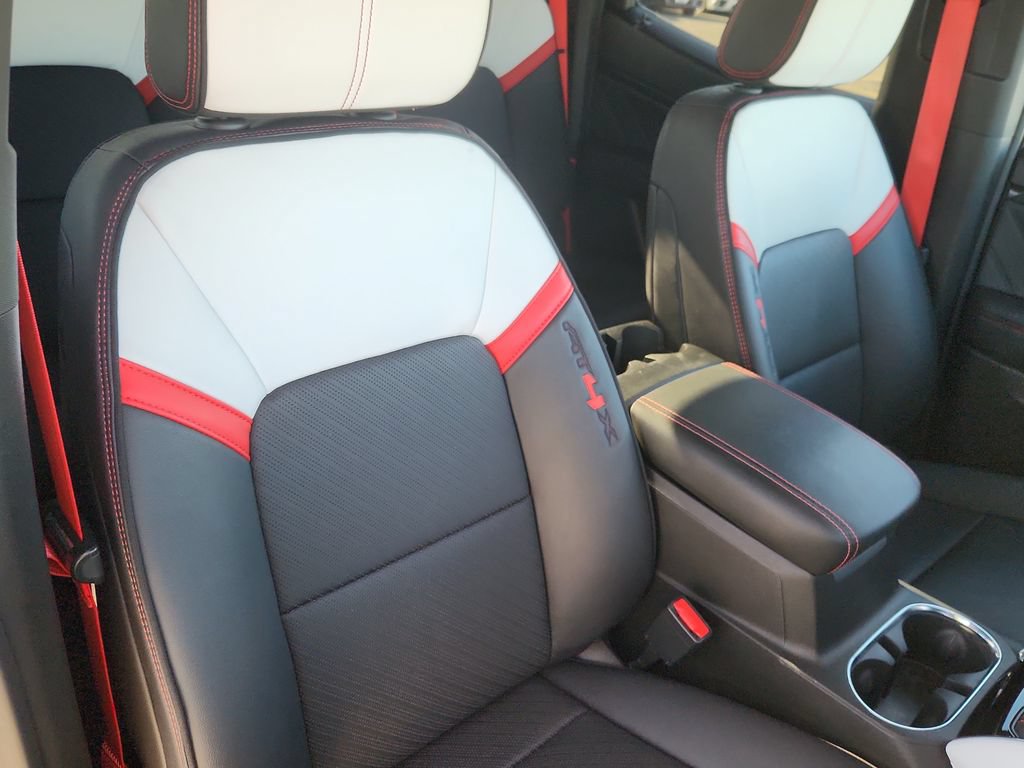 Used 2023 GMC Canyon AT4X AWD/4WD image 17