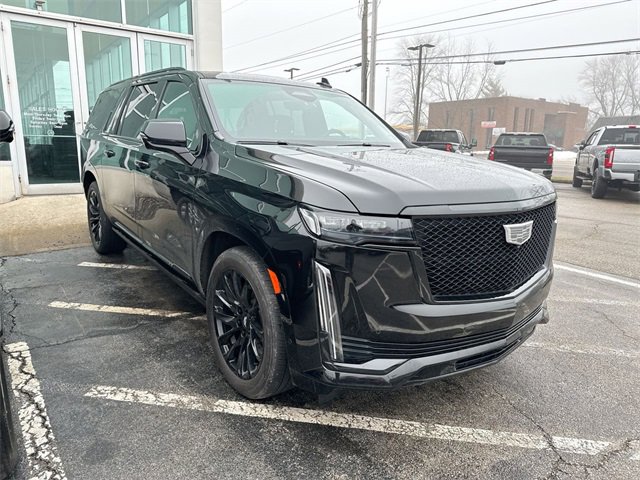 Used 2023 Cadillac Escalade ESV Sport Platinum w/ LPO, ONYX Package image 5