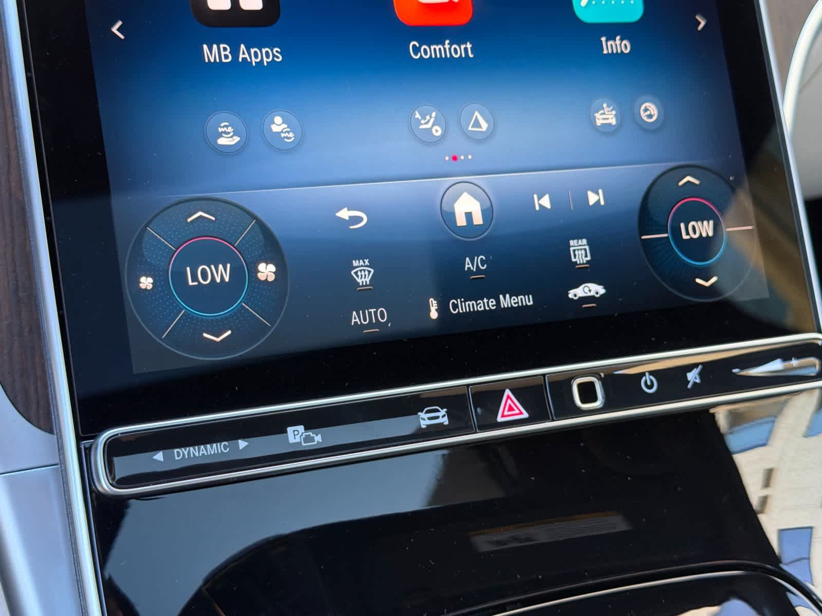New 2026 Mercedes-Benz C 300 Sedan image 18