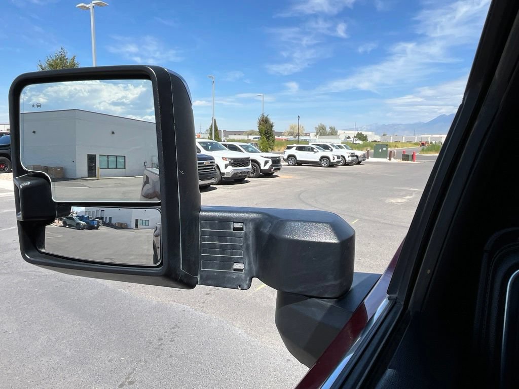 Used 2022 Chevrolet Silverado 3500 High Country w/ Technology Package AWD/4WD image 7