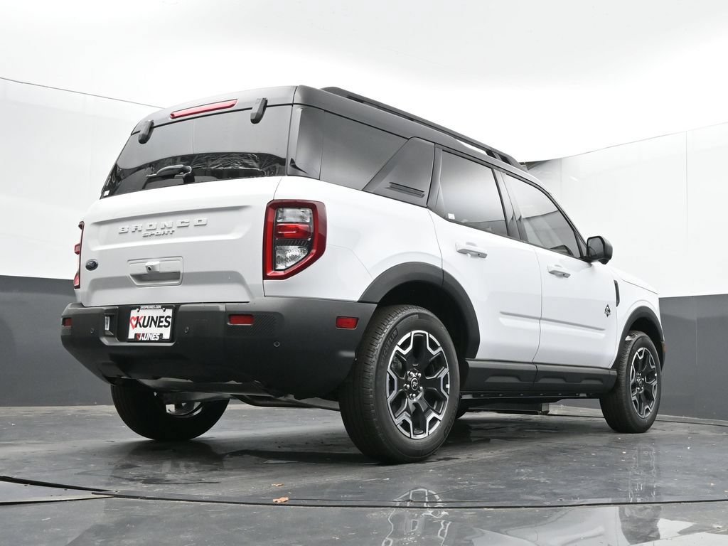 New 2025 Ford Bronco Sport Outer Banks w/ Outer Banks Tech Package+ AWD/4WD image 43